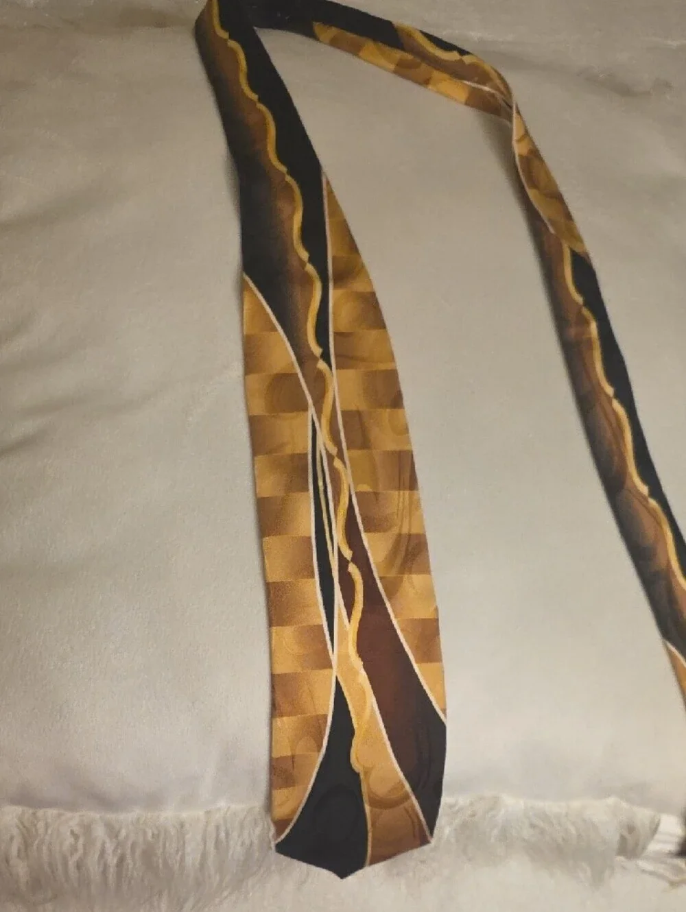 Dino bassi Hand Made Men's Black & Gold Geometric Silk Tie 4 Inches Wide